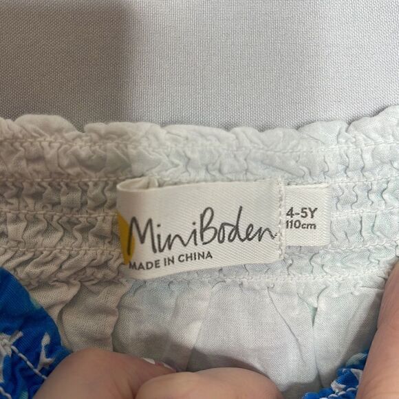 Mini Boden Floral Smocked Floral Jumpsuit. Size 4-5 Years. - Picture 4 of 7